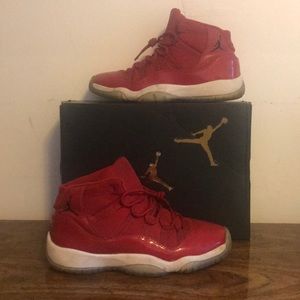I am selling red and white Jordans